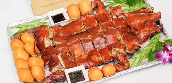 7+ Địa chỉ heo sữa quay nguyên con giá rẻ chất lượng tại Hà Nội 3