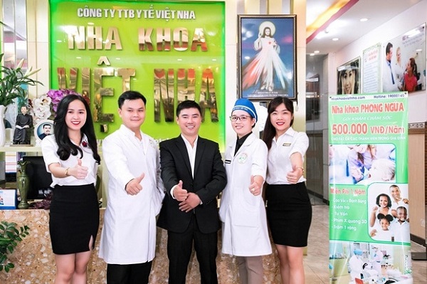 Đội ngũ bác sĩ, nhân viên tại Nha khoa Việt Nha