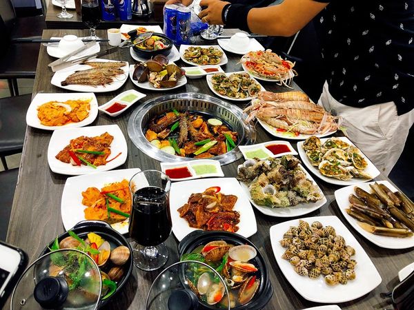 top 5+ nhà hàng giá rẻ ngon nhất tại Hà Nội 2