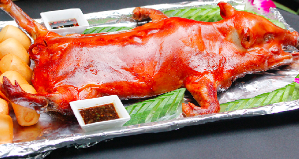 Bảng báo giá heo quay giá rẻ nhất hiện nay 1