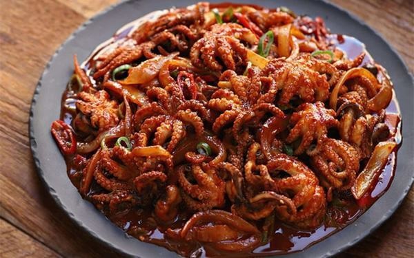 Các món chế biến từ bạch tuộc được nhiều người yêu thích