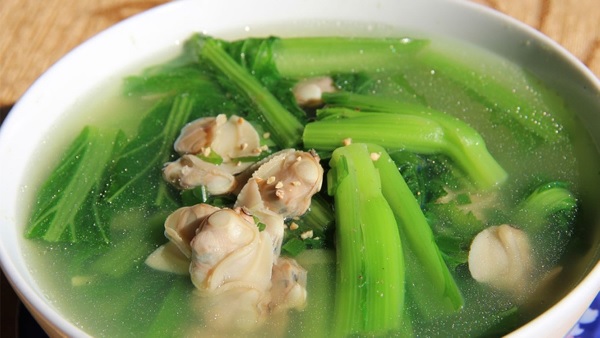 Cách chế biến hàu sữa nấu cải bẹ xanh