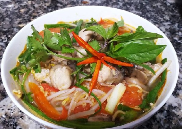 Cách chế biến mì gói nấu hàu sữa