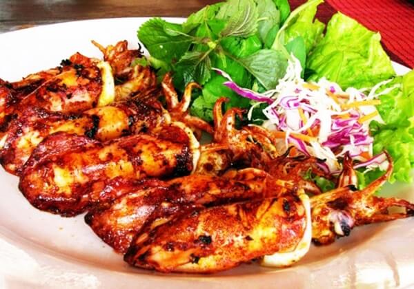 Mực trứng nướng sa tế - món ăn chế biến không thể bỏ qua